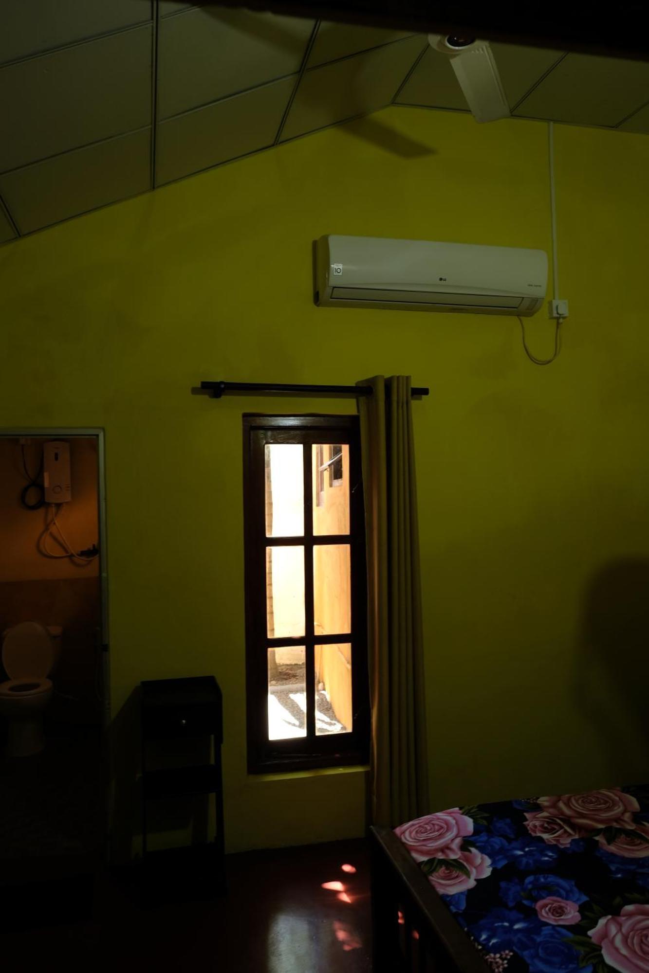 Menaka Homestay Tangalle Exterior photo